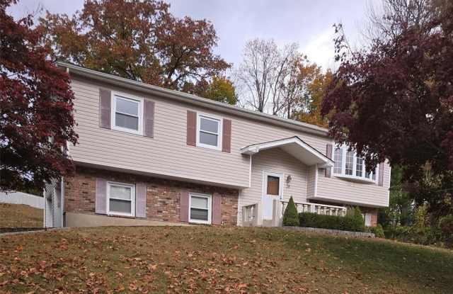 28 Michigan Court - 28 Michigan Court, Valley Cottage, NY 10989