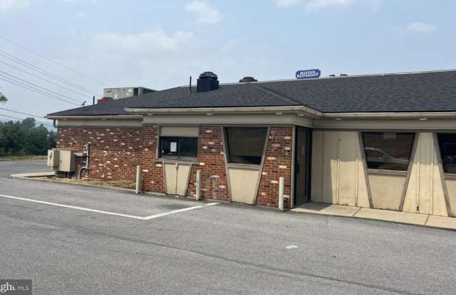 205 S VIKING Way Gallery 2