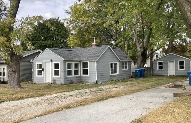 243 29th Ave - 243 29th Avenue, East Moline, IL 61244