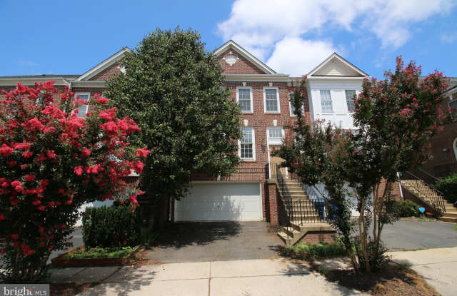 26071 NIMBLETON SQUARE - 26071 Nimbleton Square, South Riding, VA 20152