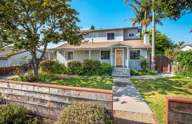 Charming Mesa Farmhouse with Modern Upgrades near Beach Access! photos photos