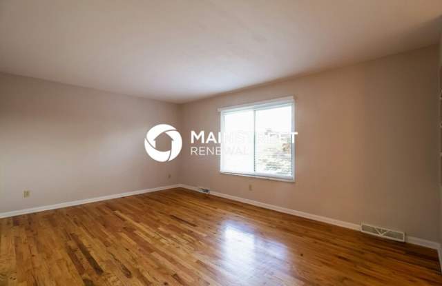 1848 Tamarack Circle North Gallery 4