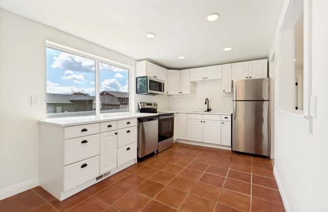 5643 4015 West Gallery 3