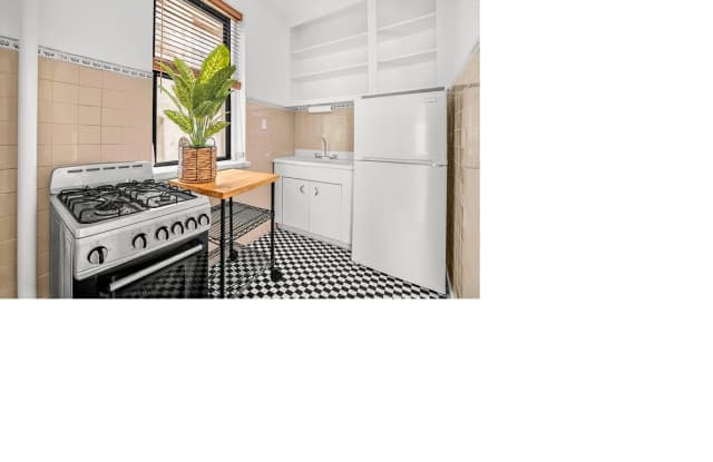 26 W 97th St Apt 3A Gallery 4