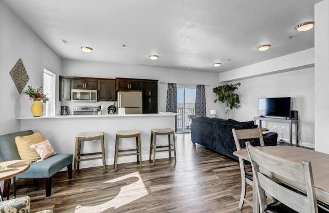 Legacy Condos: 10 Plex photos photos