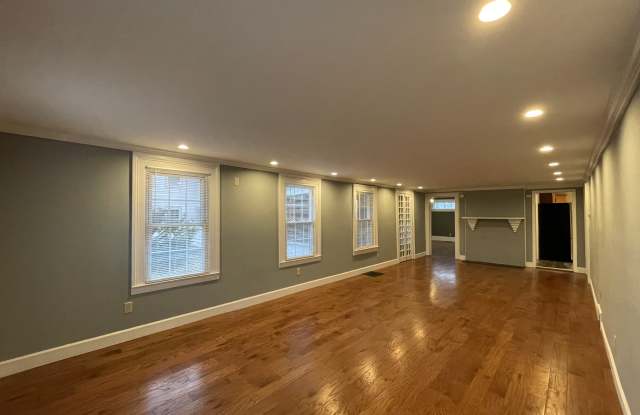 625 W Church St photos photos