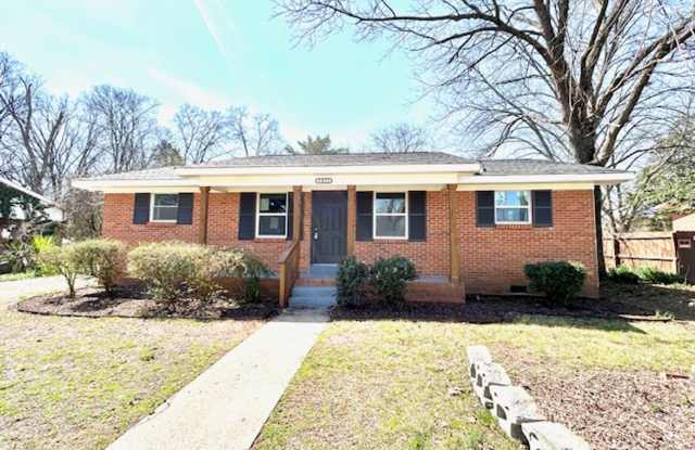 THREE BEDROOM BRICK RANCH - FULLY RENOVATED! photos photos