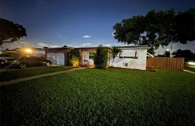 6598 NW 4th St photos photos