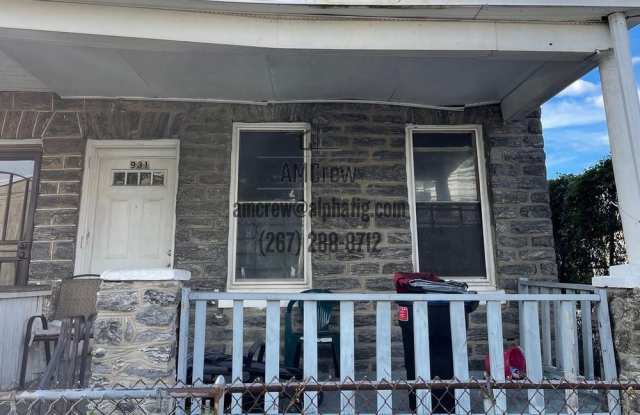 931 East Woodlawn Street - 2 photos photos