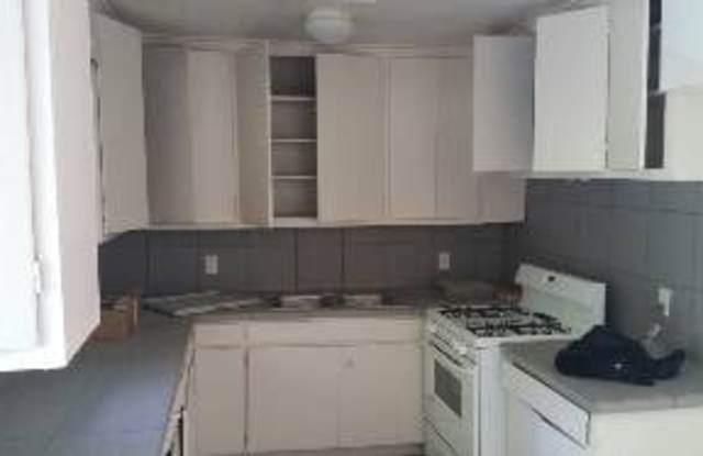 3323 North Lansing Place Gallery 2