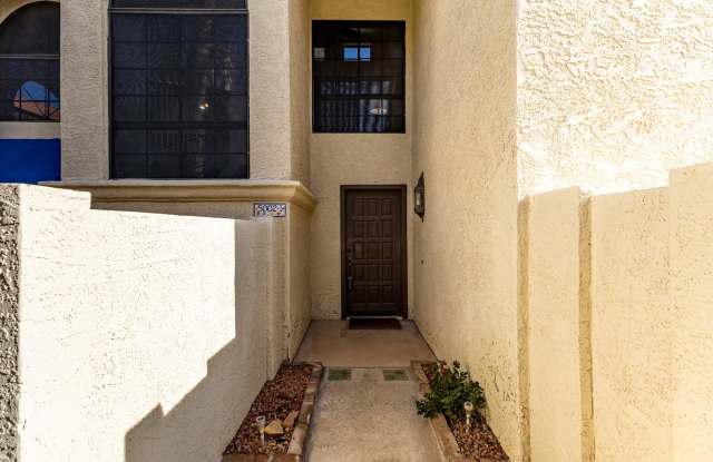 Great 2 bed/2 bath at the Point South Mountain photos photos