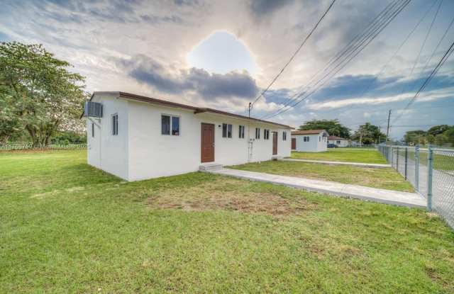 17715 SW 103rd Ave photos photos