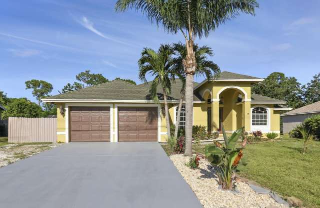 709 NW N Macedo Boulevard photos photos