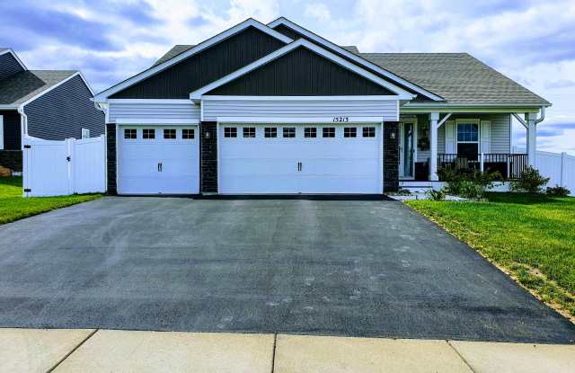15213 Emory Avenue - 15213 Emory Avenue, Apple Valley, MN 55124