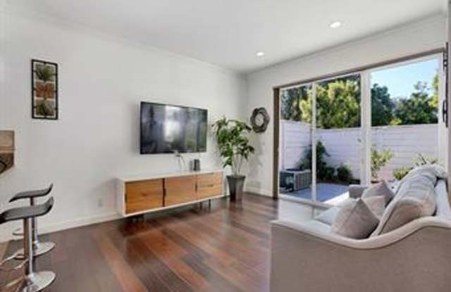 Beautifully Updated Model Home in the Prestigious, highly desirable Woodbridge - 5 Laketrail, Irvine, CA 92604