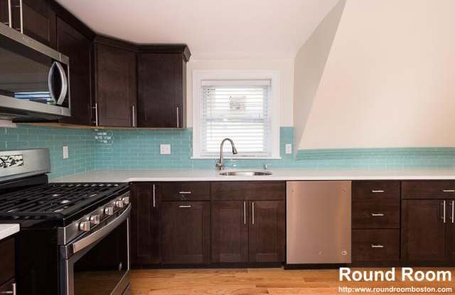11 Rock Valley Ave. - 11 Rock Valley Avenue, Everett, MA 02149