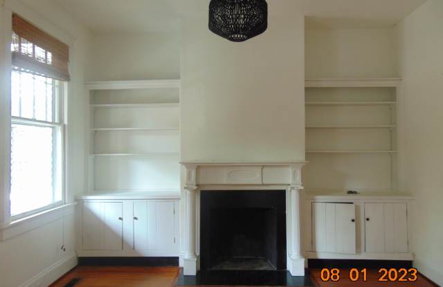 215 Dock Street Gallery 2