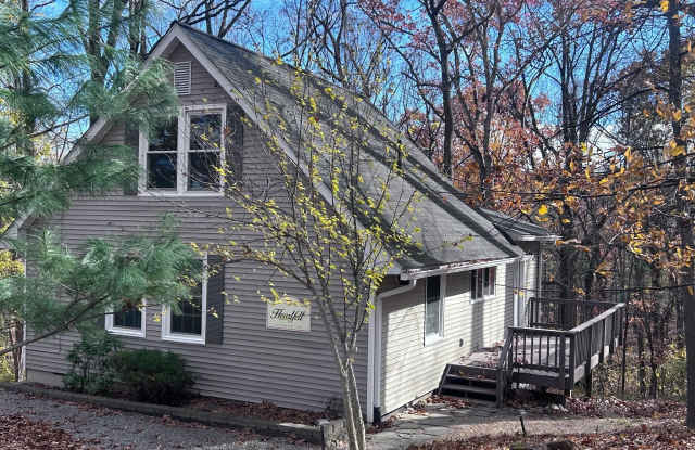 132 PINECREST LN - 132 Pinecrest Lane, Shenandoah Retreat, VA 20135