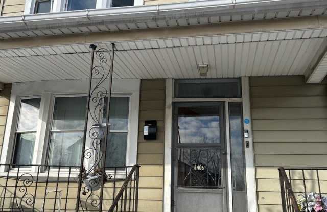 8406 S Brandon Avenue unit: 2 photos photos