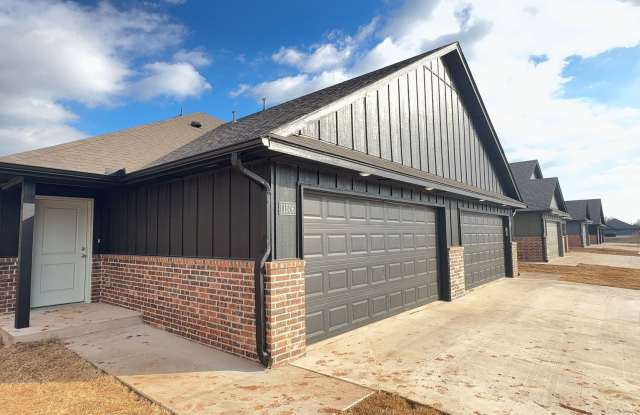Welcome to Brand New Masonwood featuring this 3 Bedroom 2 Bath 2 Car Garage Duplex in a Great location close to the Broadway Extension and only 8 minutes from downtown OKC photos photos