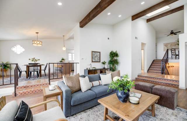 **4 Via La Cima Rancho Palos Verdes** Spacious 4 bedroom 3 bath home with beautiful views and only 5 miles from the beach! - 4 Vía La Cima, Rancho Palos Verdes, CA 90275