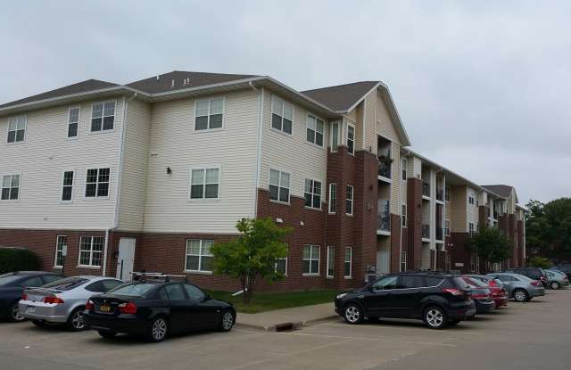 Beautiful 2 bedroom, 2 bath Condo in University Heights photos photos