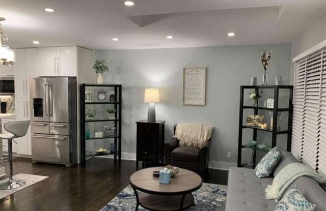 16618 Meadow Court Gallery 3