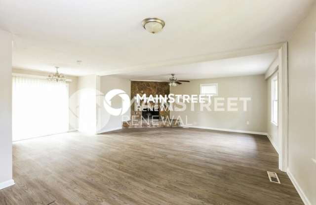 454 Roxbury Drive Gallery 4