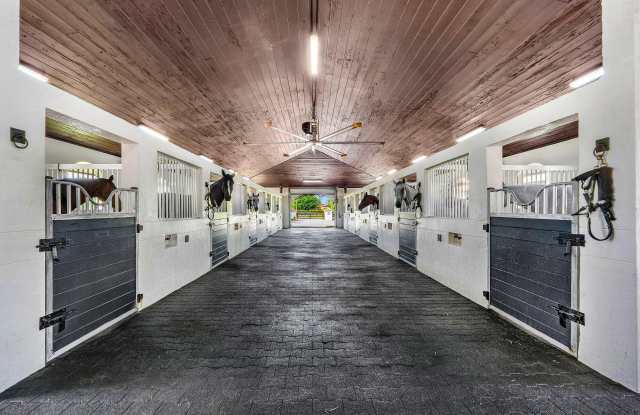 14155 EQUESTRIAN Way Gallery 3