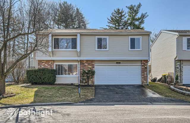 105 Green Meadow Court - 105 Green Meadow Court, Rolling Meadows, IL 60067