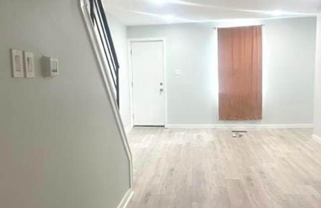 1510 S LECOUNT STREET Gallery 3