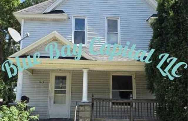 913 Neumaier Ct photos photos