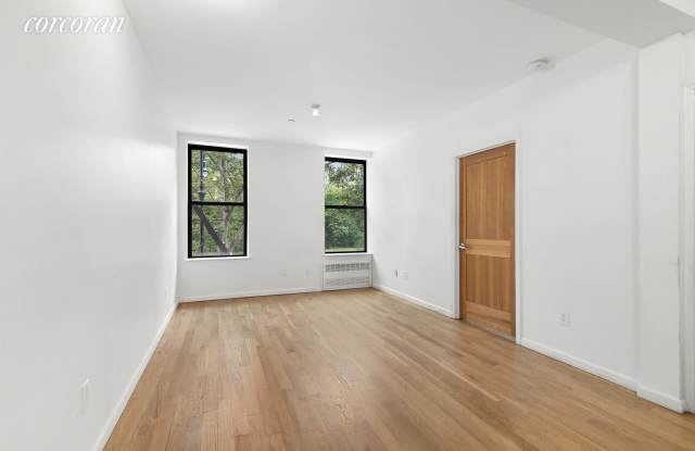 250 Manhattan Avenue Gallery 2