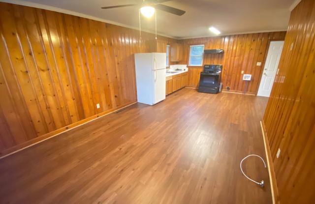 1bed/1ba duplex downtown Landis very Nice condition Gallery 3