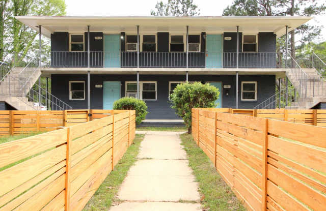 Awesome 2BR/1BA Apartment in popular LAKEWOOD near Duke University! - 1923 Morehead Avenue, Durham, NC 27707