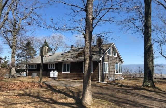870 Inlet Lane Gallery 2