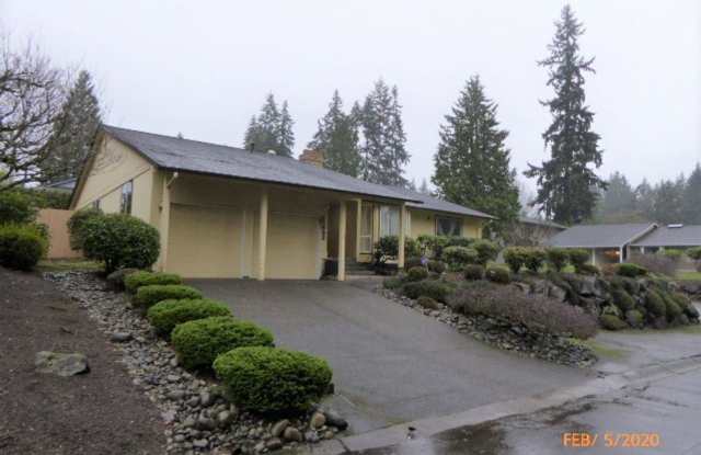 16905 NE 27th St - 16905 Northeast 27th Street, Bellevue, WA 98008