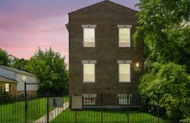 Charming 3BR in Chicago photos photos