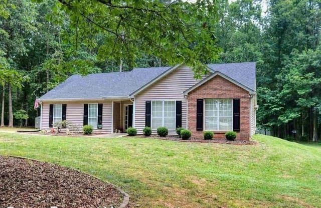 108 Nanette Drive - 108 Nanette Drive, Coweta County, GA 30265