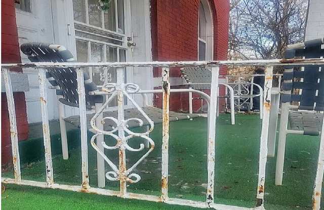 1371 Montclair Avenue Gallery 2