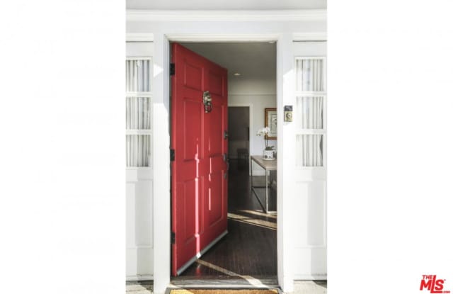 4947 AMBROSE Avenue Gallery 4