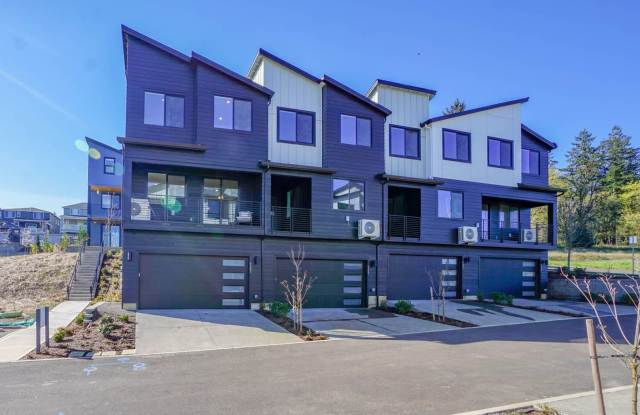 Luxury Upgraded Executive Townhome | 4 Bed | 3 Bath in Prime Camas School District photos photos