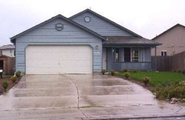 All the Amenities for a Friendly Price - 9000 Northeast 158th Avenue, Orchards, WA 98682