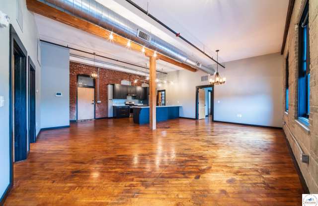 108 W Pacific - 108 West Pacific Street, Sedalia, MO 65301