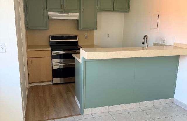 Charming Single Story Condo Gallery 3
