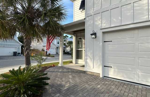 Gorgeous newer 2-Story, 4 bedroom Home in South Walton County photos photos