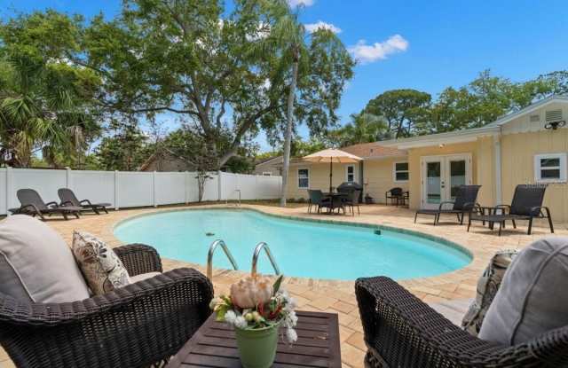 1658 DOUGLAS AVENUE - 1658 Douglas Avenue, Dunedin, FL 34698