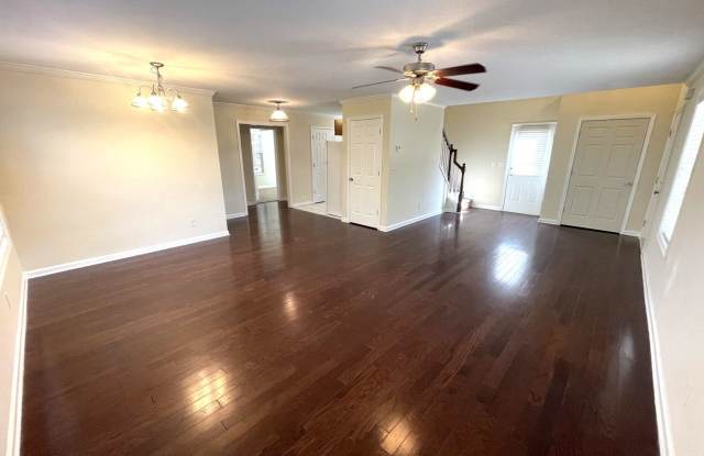 112 Pineview Ct Gallery 4
