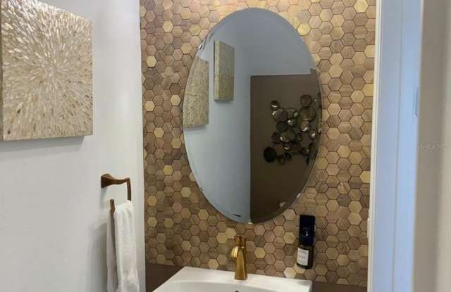 803 Longboat Drive NW Gallery 3