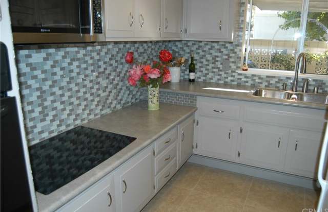 544 Via Estrada - 544 via Estrada, Laguna Woods, CA 92637